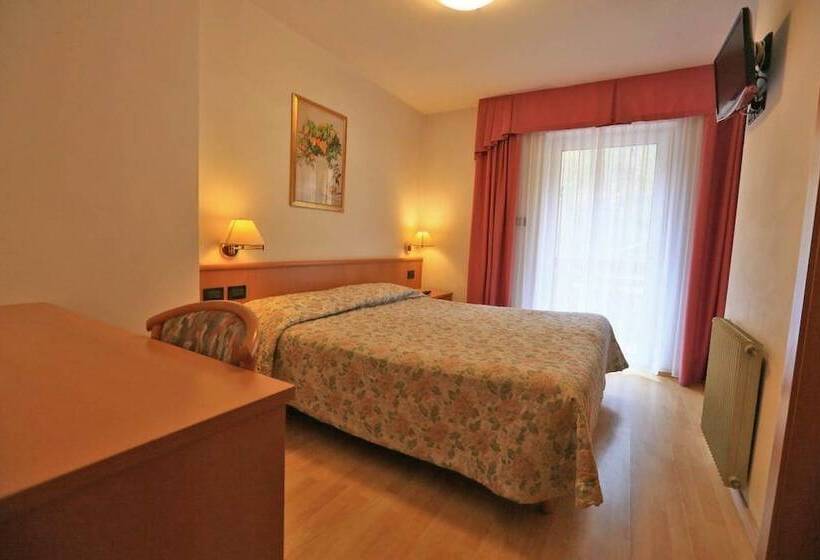 فندق Chalet Alaska