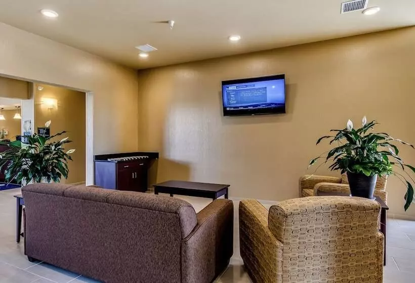 ホテル Cobblestone Inn & Suites Waverly