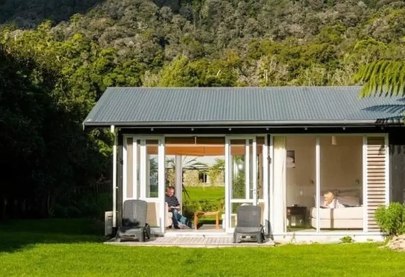 호텔 Furneaux Lodge