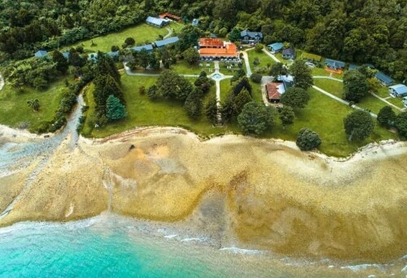 בית מלון כפרי Furneaux Lodge