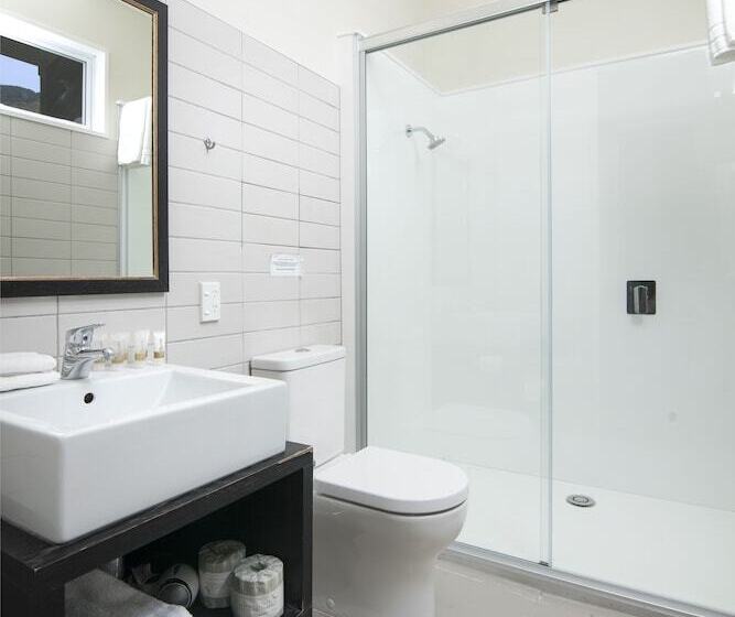 בית מלון כפרי Furneaux Lodge