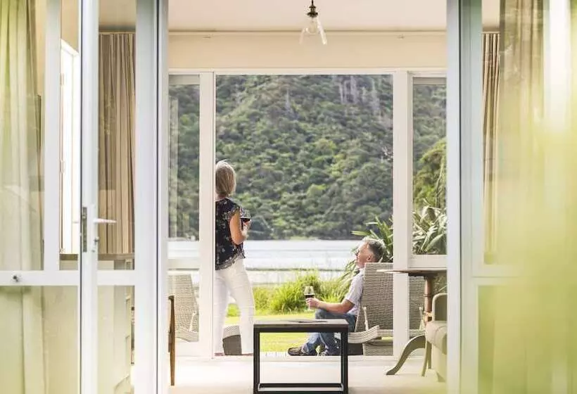 호텔 Furneaux Lodge