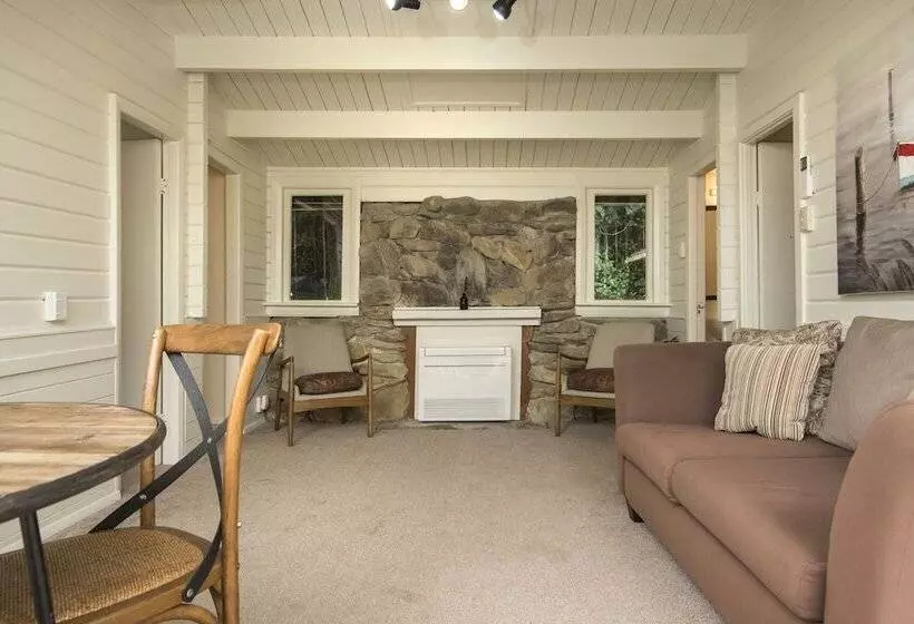 호텔 Furneaux Lodge