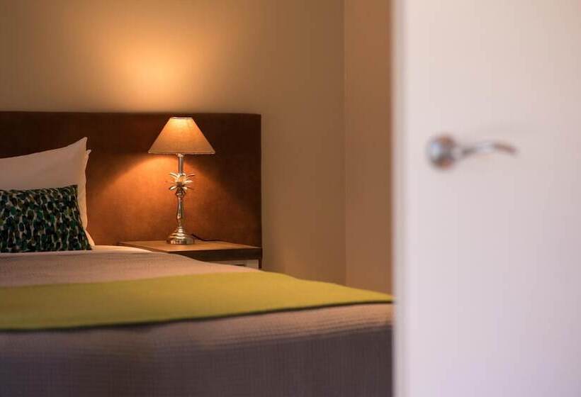 בית מלון כפרי Furneaux Lodge