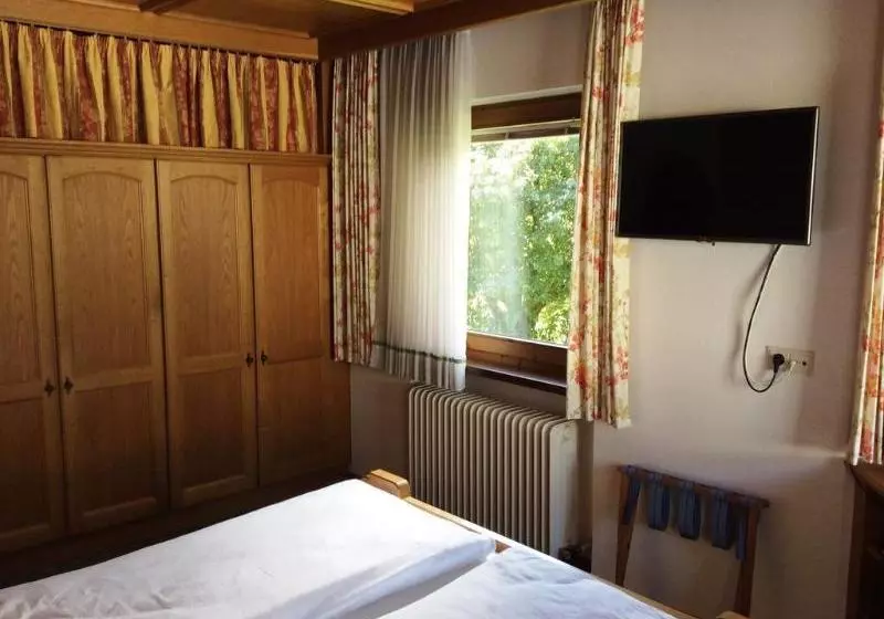 ホテル Gästehaus Lärchenheim