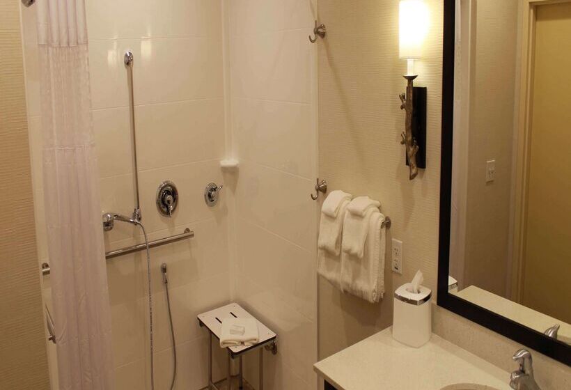 فندق Hampton Inn & Suites Stroudsburg Pocono Mountains