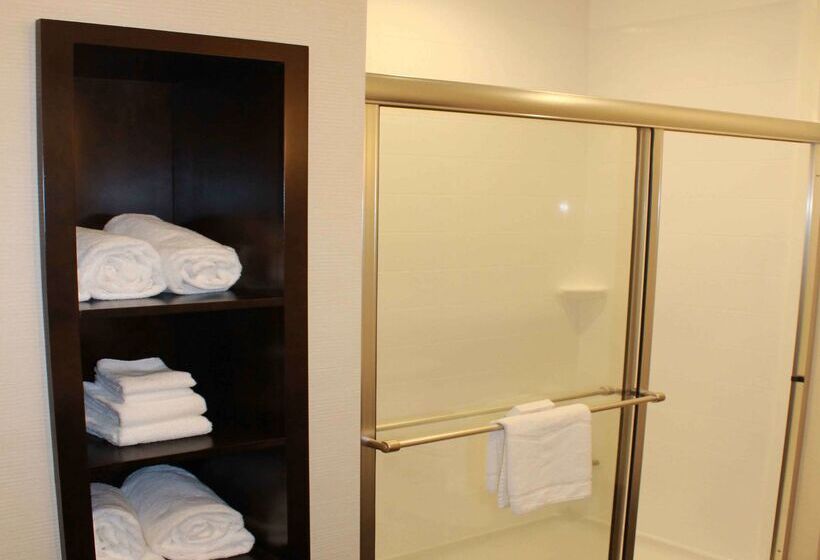 فندق Hampton Inn & Suites Stroudsburg Pocono Mountains