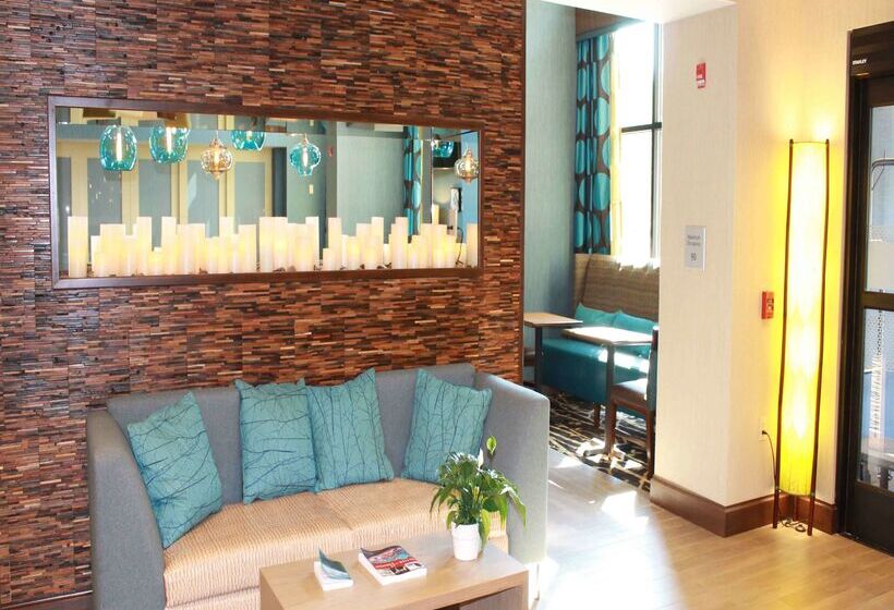 فندق Hampton Inn & Suites Stroudsburg Pocono Mountains