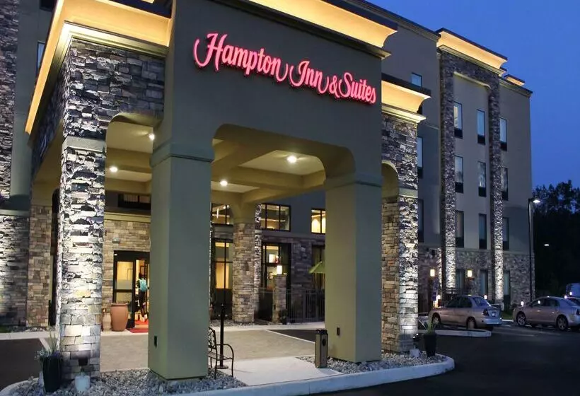 Отель Hampton Inn & Suites Stroudsburg Pocono Mountains