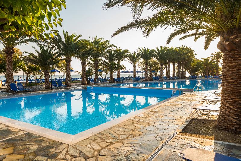 בית מלון כפרי Mare Monte Beach