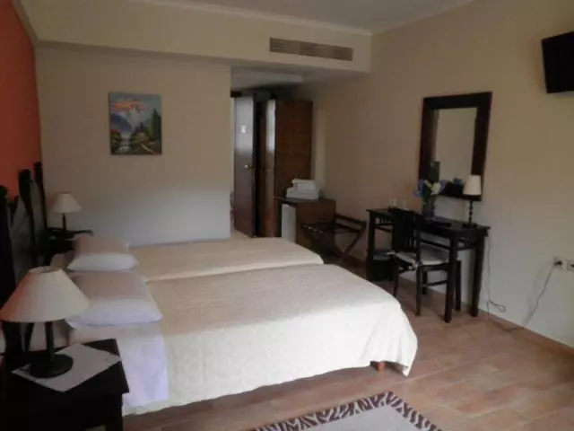 فندق Melegos Inn