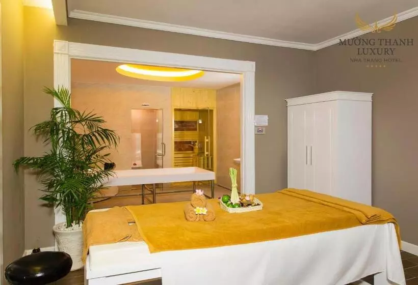 酒店 Muong Thanh Luxury Nha Trang