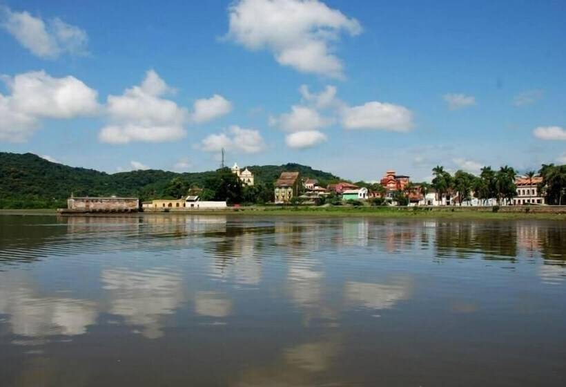 Отель Camboa Capela