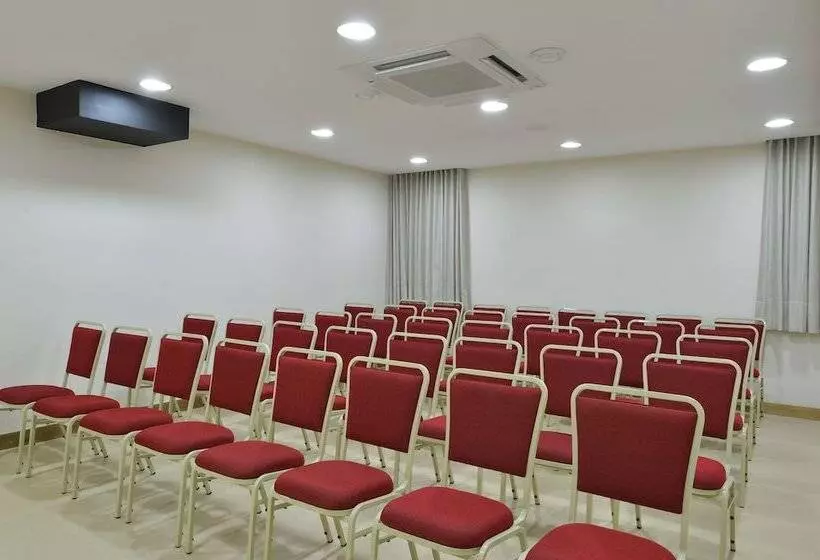 בית מלון כפרי Rede Andrade Express