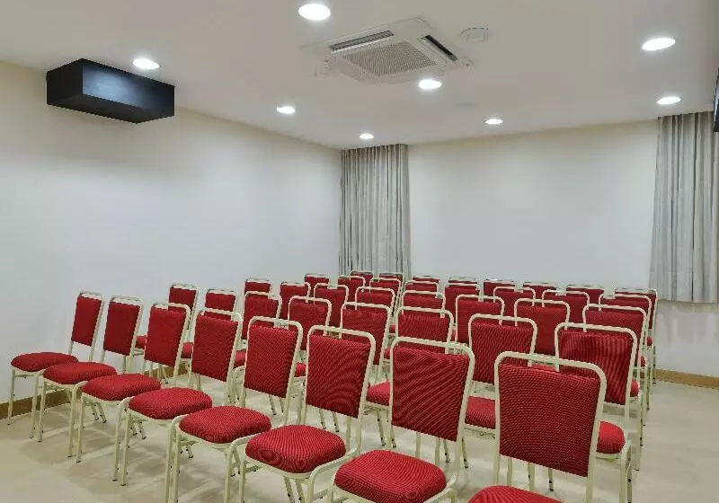 בית מלון כפרי Rede Andrade Express