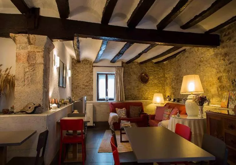 هتل روستایی Casa De La Cadena