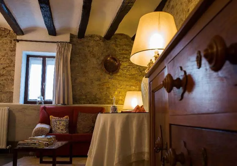 هتل روستایی Casa De La Cadena