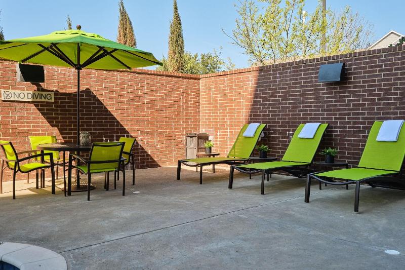 Отель Springhill Suites By Marriott Dallas Lewisville