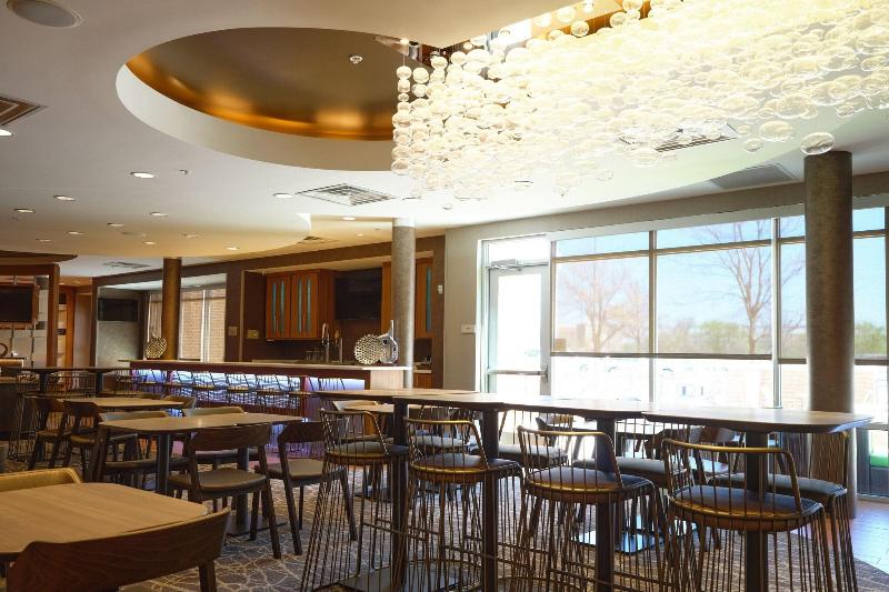 Отель Springhill Suites By Marriott Dallas Lewisville