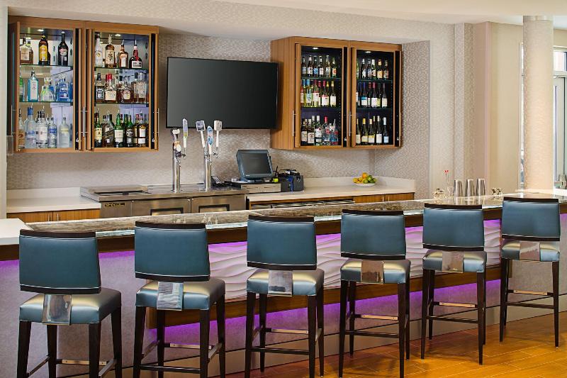 Отель Springhill Suites By Marriott Dallas Lewisville