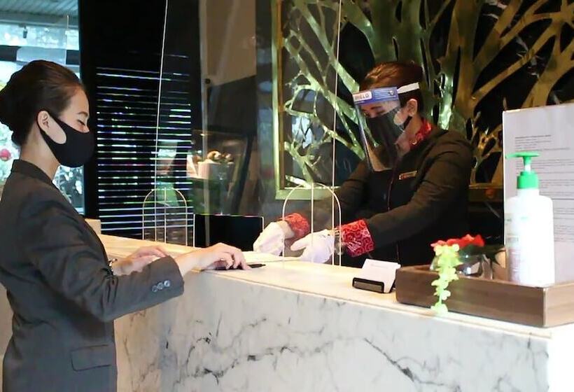 בית מלון כפרי Swissbelresidences Kalibata