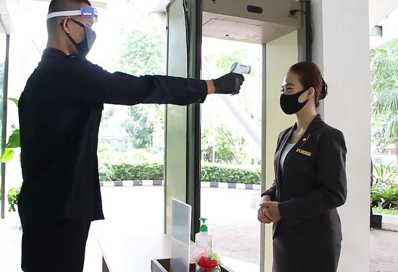 בית מלון כפרי Swissbelresidences Kalibata