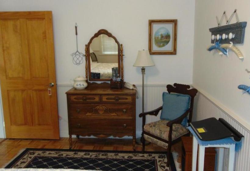 בית מלון כפרי The Iron Gate Inn