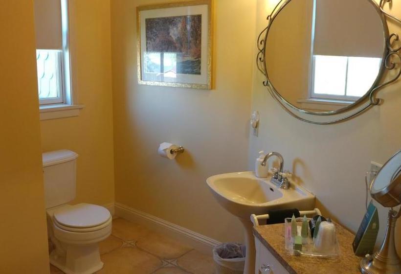 בית מלון כפרי The Iron Gate Inn