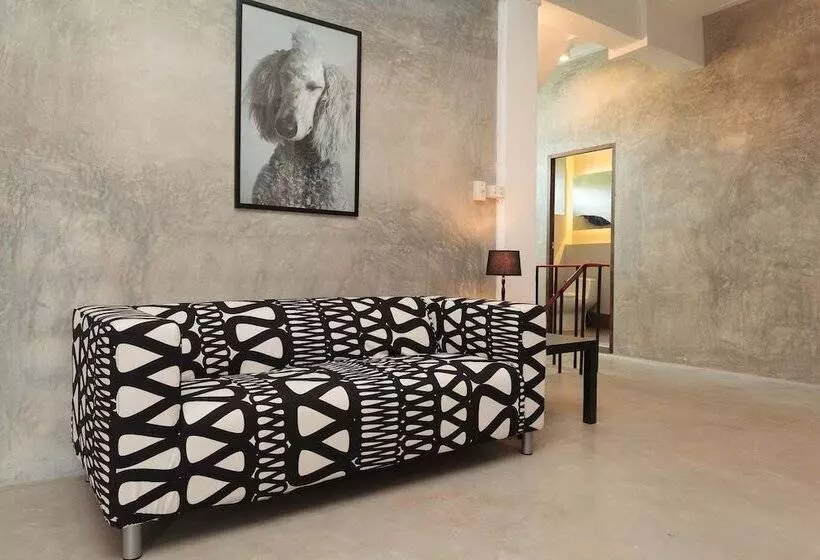 Kama Bangkok   Boutique Bed & Breakfast   Hostel