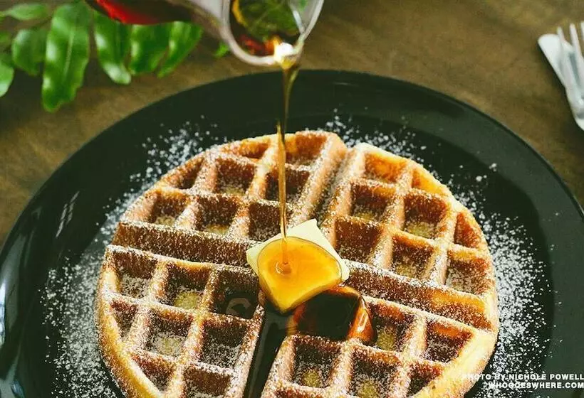 Kama Bangkok   Boutique Bed & Breakfast   Hostel