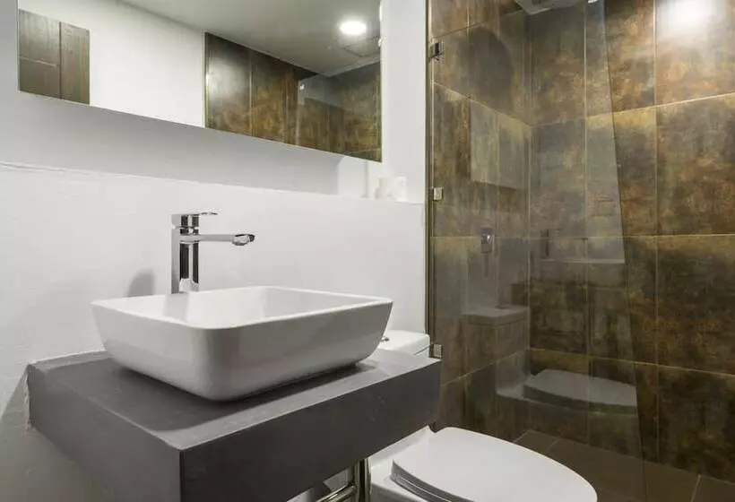 Kama Bangkok   Boutique Bed & Breakfast   Hostel