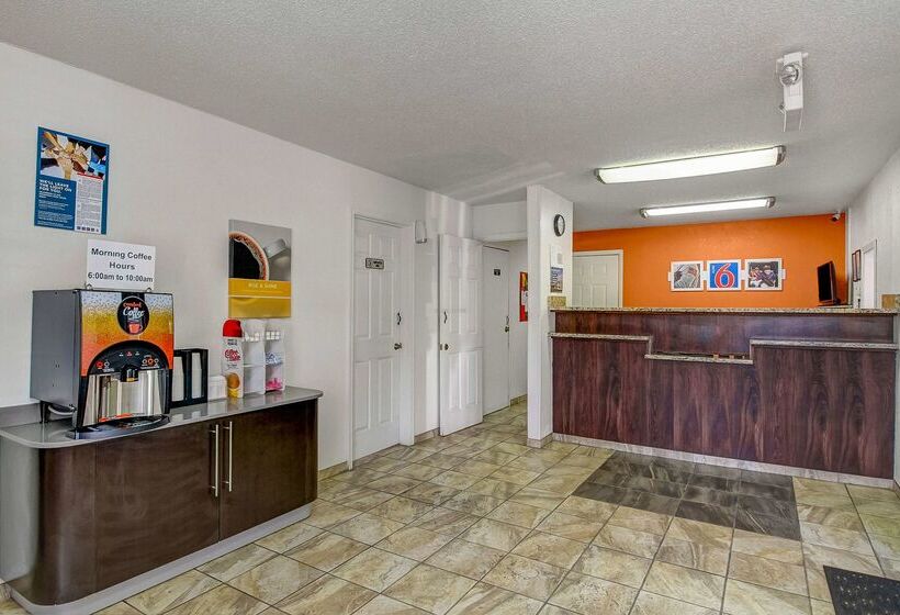 Motel 6charles Town, Wv