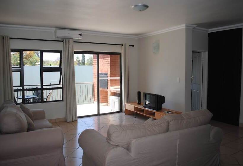 Palm Valley Inn And Day Spa