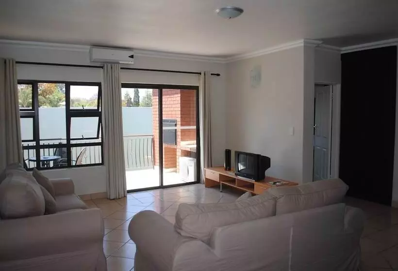 Palm Valley Inn And Day Spa