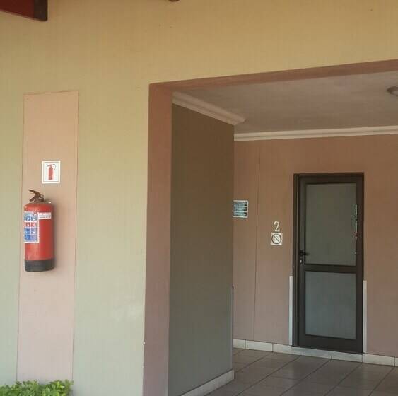 Palm Valley Inn And Day Spa