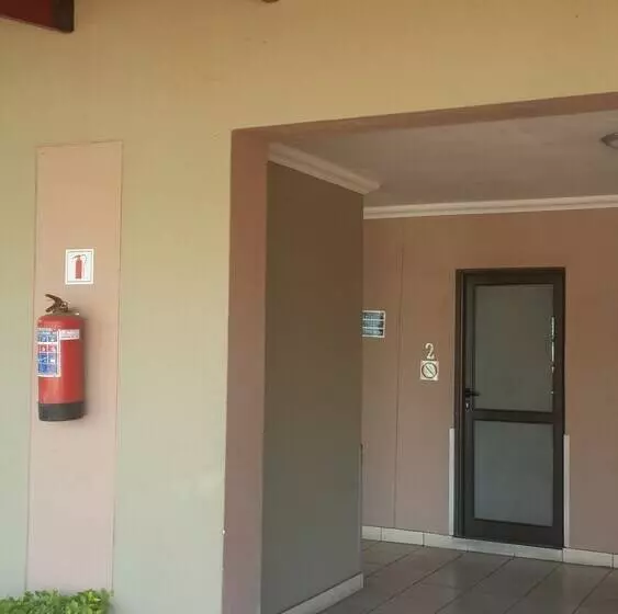 Palm Valley Inn And Day Spa