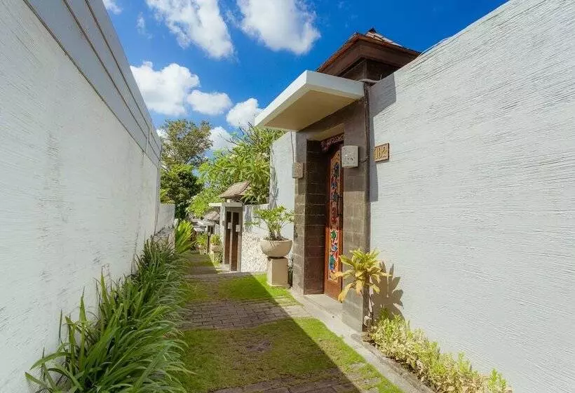 White Goose Boutique