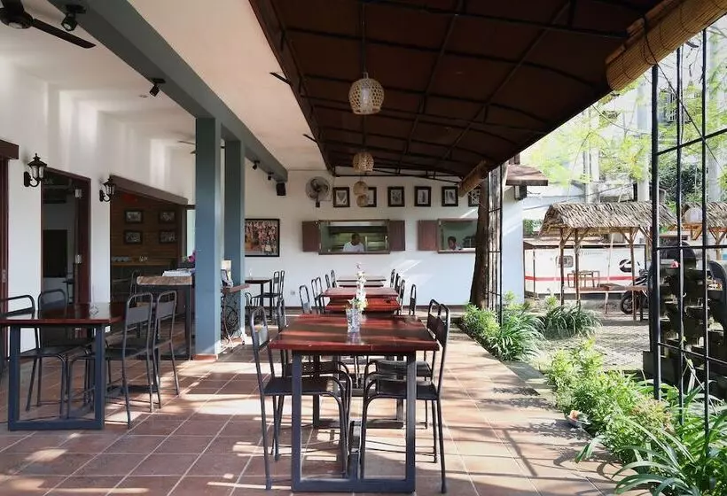 White Goose Boutique