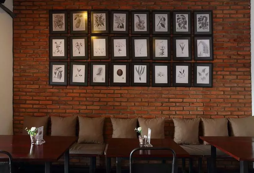 White Goose Boutique