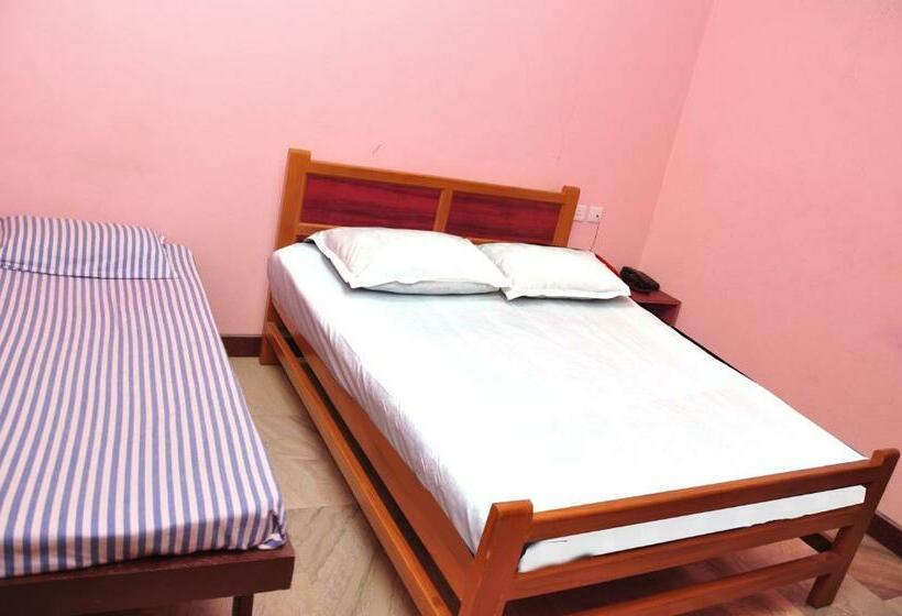 فندق صغير Arunaachalaa Inn