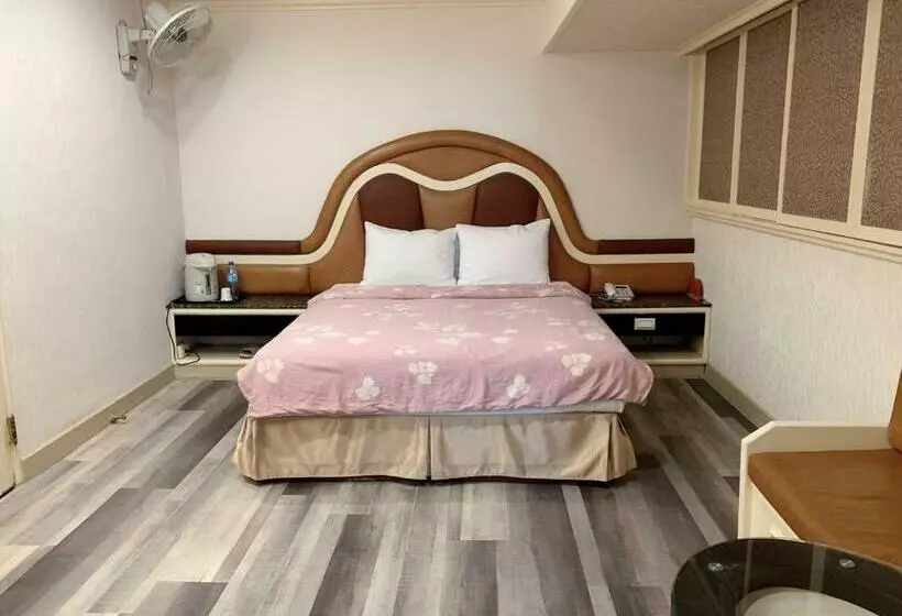 هاستل Jia Jia