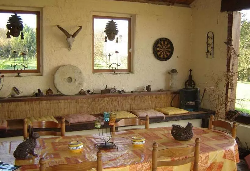 ベッドアンドブレックファースト Chambres D Hôtes Hameau De Lalanne