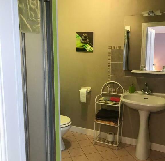 تختخواب و صبحانه Chez Sylvie Et Thierry