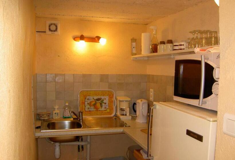 تختخواب و صبحانه Chez Sylvie Et Thierry