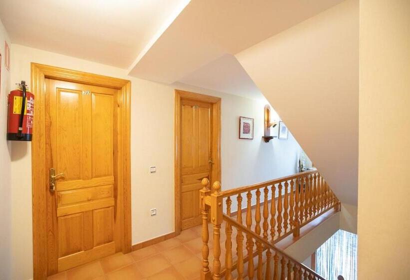 Отель De Montaña Lamiana