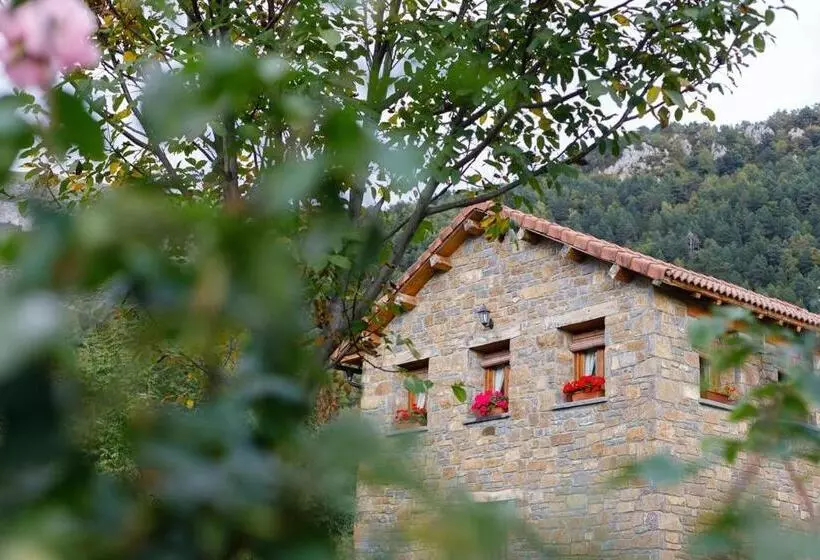 ホテル De Montaña Lamiana