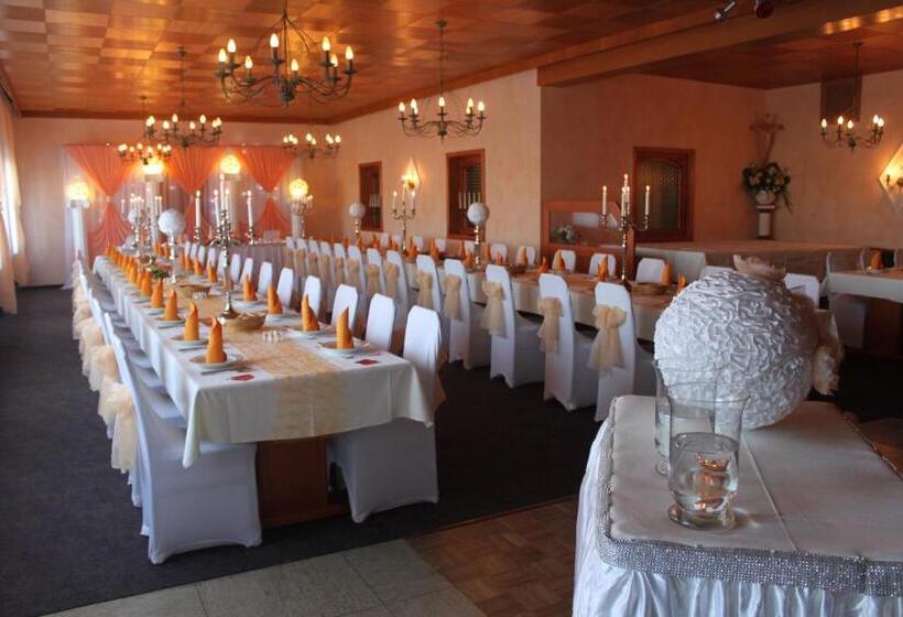 בית מלון כפרי Landgasthof Linden