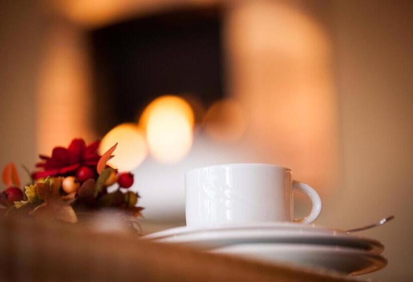 בית מלון כפרי Landgasthof Linden