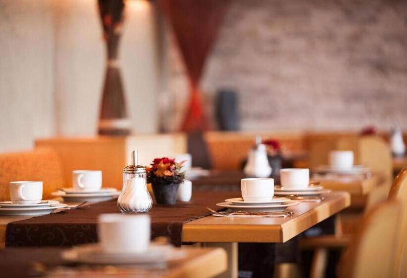 בית מלון כפרי Landgasthof Linden