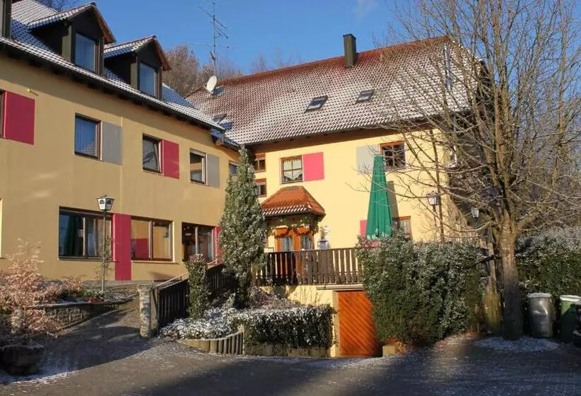 Hotelli Landgasthof Linden